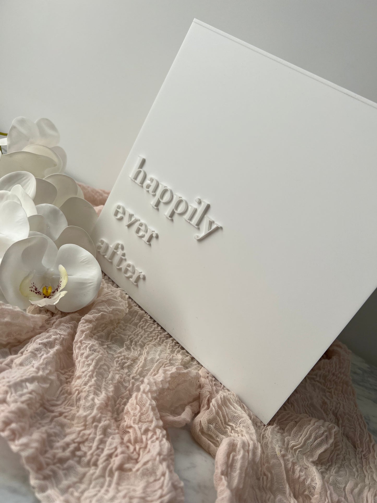 Seamless Matte White 3D Acrylic Wishing Well Box