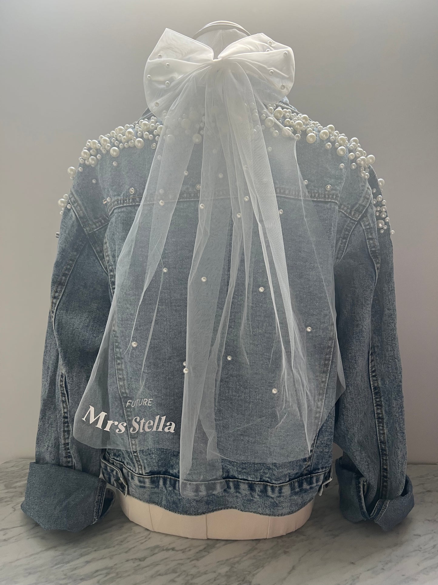 Embellished Pearl Bow Clip Veil